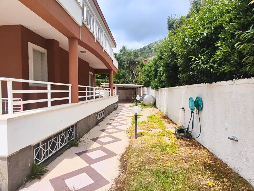 Immagine 3 di Villetta a schiera in vendita  in Via Marco Tullio Cicerone 3a a Formia