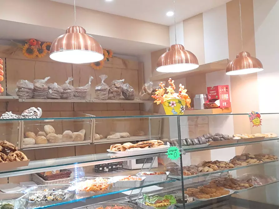 Immagine 7 di Attività commerciale in vendita  in Via martiri d'ungheria a Scafati