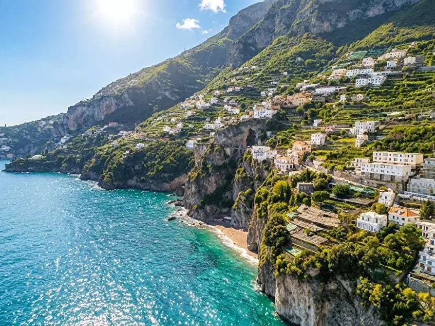 Immagine 2 di Trilocale in vendita  in Via Mauro Comite 7 a Amalfi