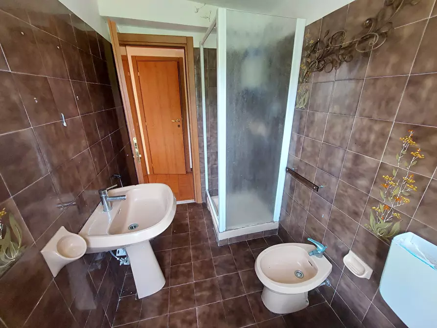 Immagine 7 di Bilocale in vendita  in Via Cremeno 10 a Genova