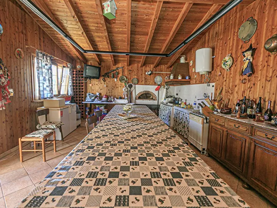 Immagine 78 di Pentalocale in vendita  in Via Costigliolo a Mignanego