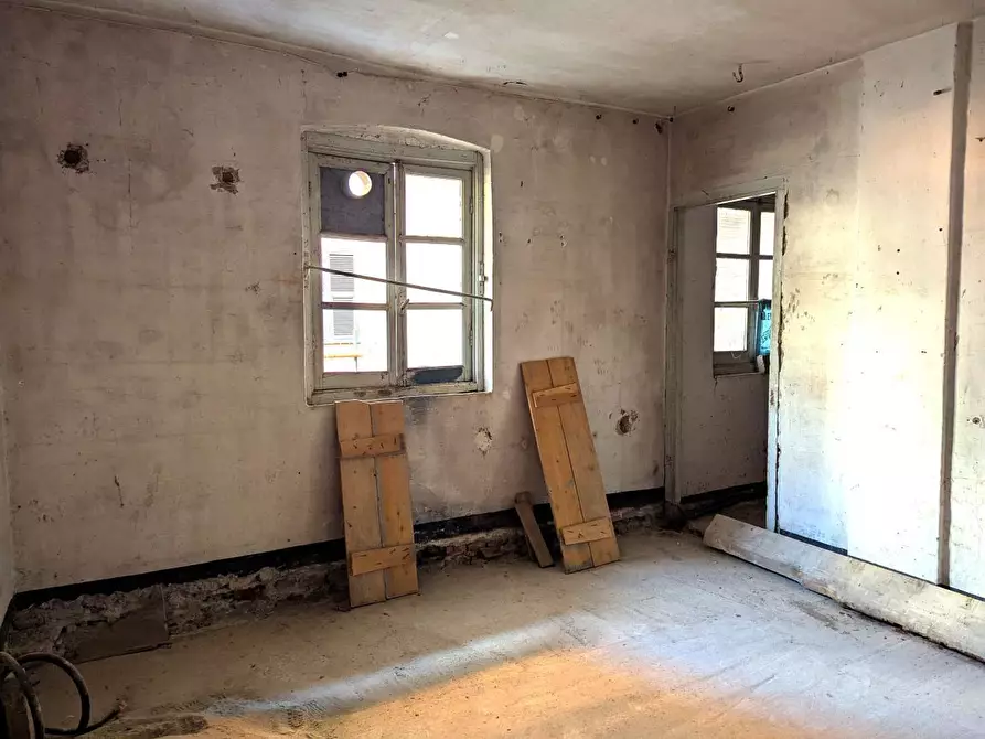 Immagine 33 di Bilocale in vendita  in Via Vittorio Veneto a Busalla