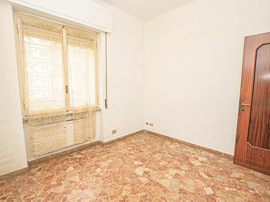 Immagine 18 di Quadrilocale in vendita  in Via G.B. Gaulli 12 A a Genova