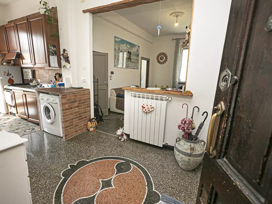 Immagine 2 di Trilocale in vendita  in Via Campo di Tiro 17 a Genova