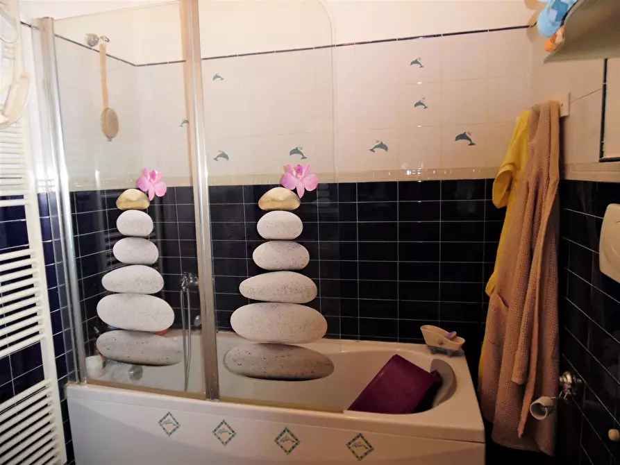 Immagine 29 di Quadrilocale in vendita  in Strada Statale 35 dei Giovi 53 a Mignanego