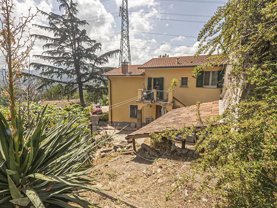 Immagine 70 di Villa in vendita  in Via privata Scanduè 23 a Serra Riccò