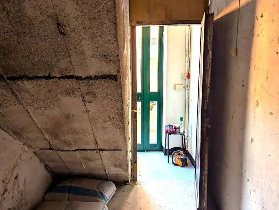 Immagine 37 di Bilocale in vendita  in Via Vittorio Veneto a Busalla