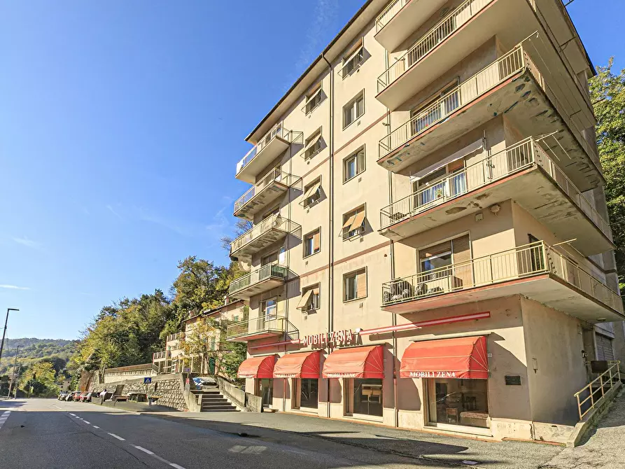 Immagine 42 di Quadrilocale in vendita  in Via Piave 131 a Mignanego