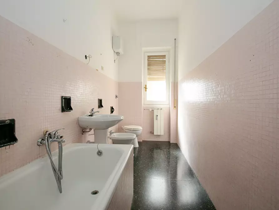 Immagine 20 di Pentalocale in vendita  in Via Paolo Anfossi 68c a Genova