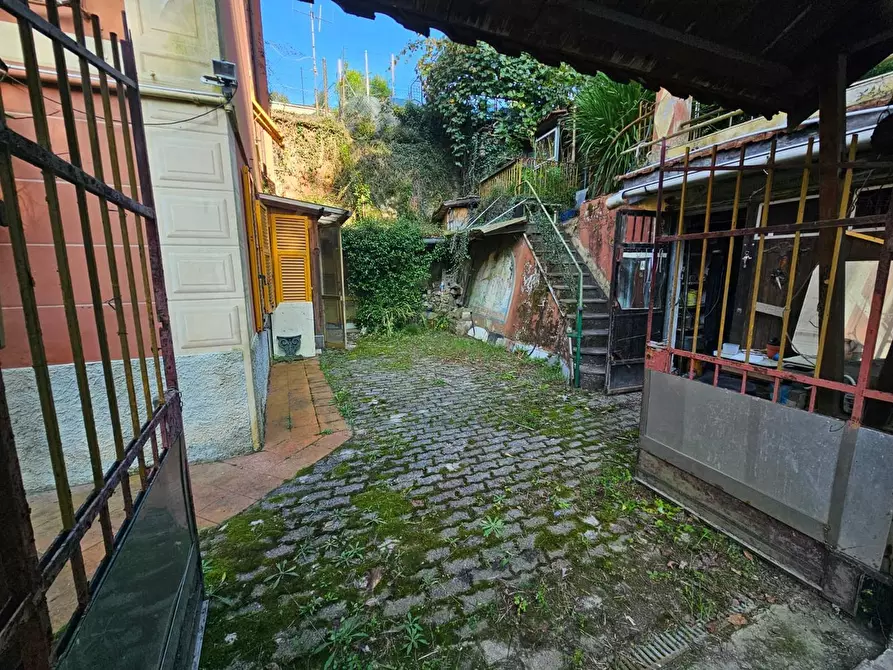 Immagine 27 di Bilocale in vendita  in Via campomorone 93 a Genova