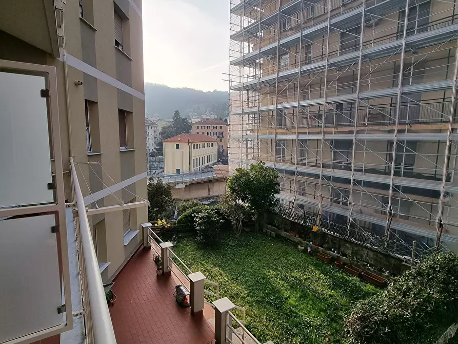 Immagine 5 di Pentalocale in vendita  in Via Paolo Anfossi 68c a Genova