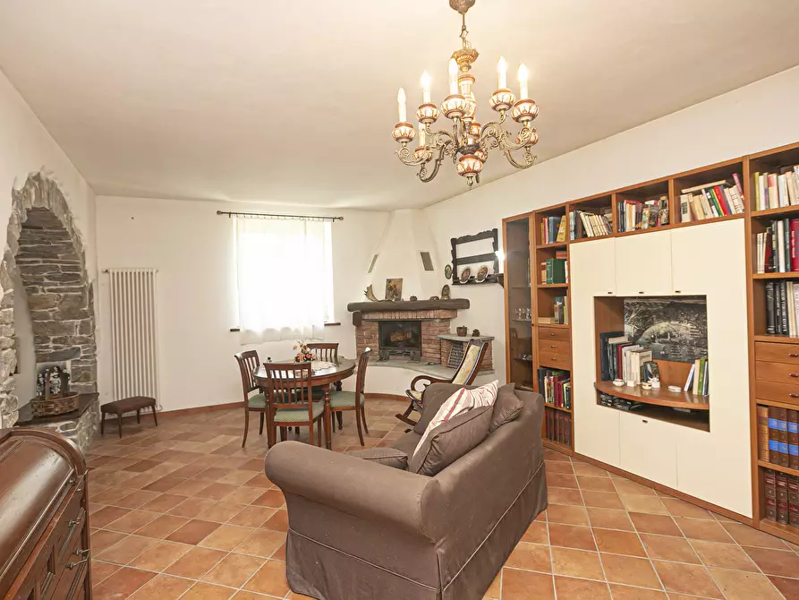 Immagine 18 di Villa in vendita  in Via privata Scanduè 23 a Serra Riccò