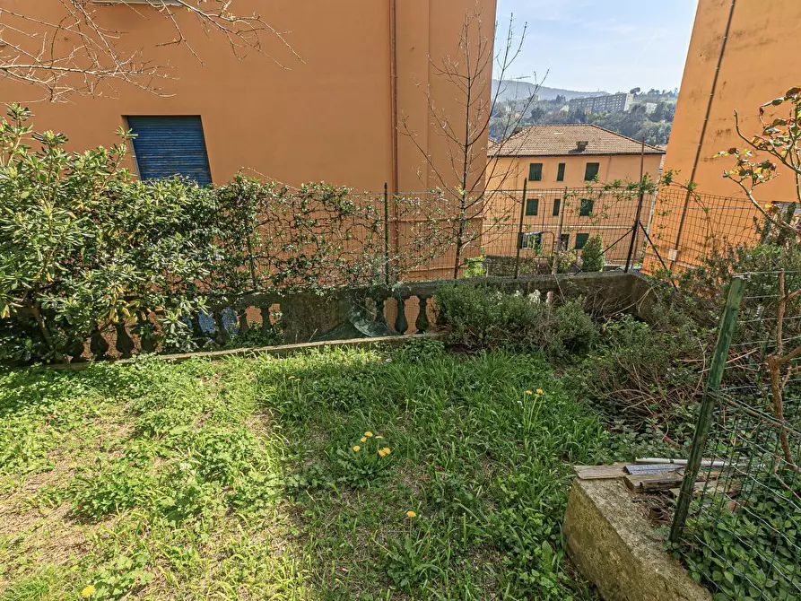 Immagine 14 di Bilocale in vendita  in Salita Murta 1a a Genova