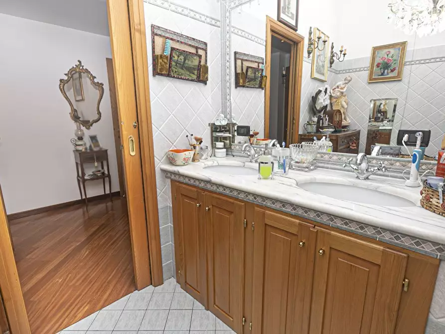 Immagine 25 di Trilocale in vendita  in Via Clemente Rebora 11 a Campomorone