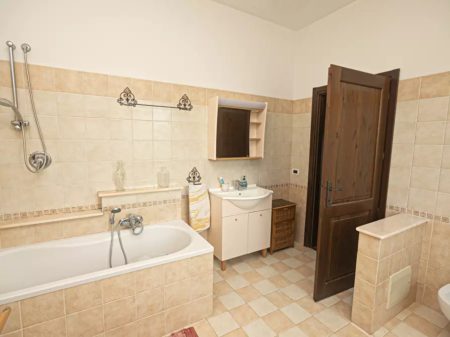 Immagine 40 di Villa in vendita  in Via privata Scanduè 23 a Serra Riccò