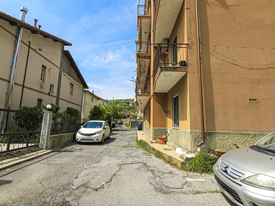 Immagine 25 di Trilocale in vendita  in Via P. Ronco 20 a Serra Riccò