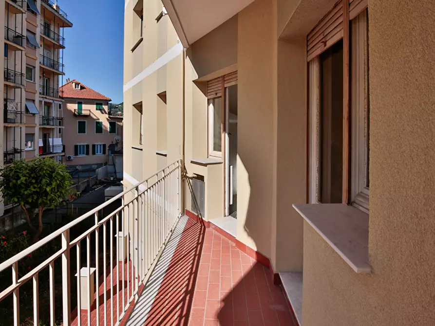 Immagine 15 di Pentalocale in vendita  in Via Paolo Anfossi 68c a Genova