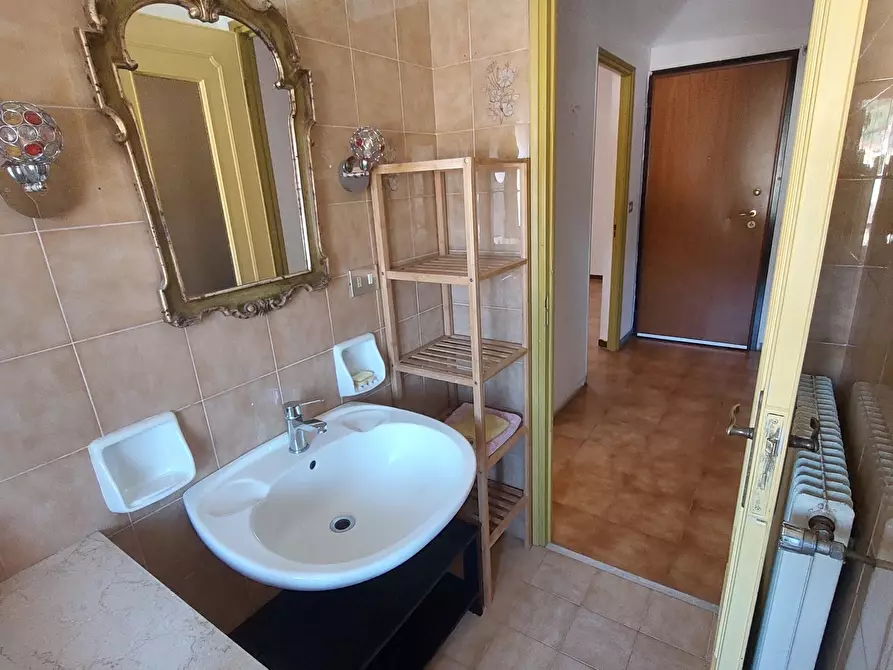 Immagine 28 di Bilocale in vendita  a Genova