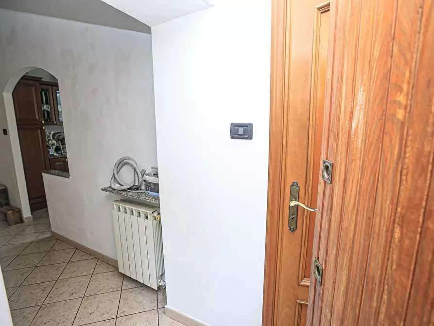 Immagine 37 di Bilocale in vendita  in Salita Castrofino a Genova