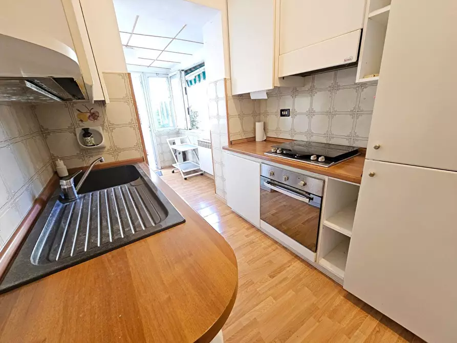 Immagine 1 di Stanza singola in affitto  in Via Giovanni Revello 41 a Genova