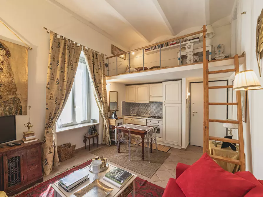 Immagine 6 di Bilocale in vendita  in Viale Nazario Sauro 5 a Siena