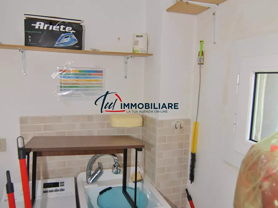 Immagine 9 di Trilocale in vendita  in Piazza Gavi 5 a Livorno