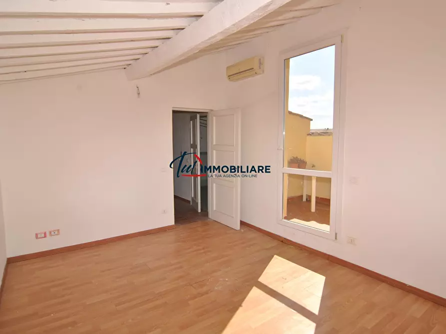 Immagine 13 di Attico in vendita  in Via della Cinta Esterna 16 a Livorno