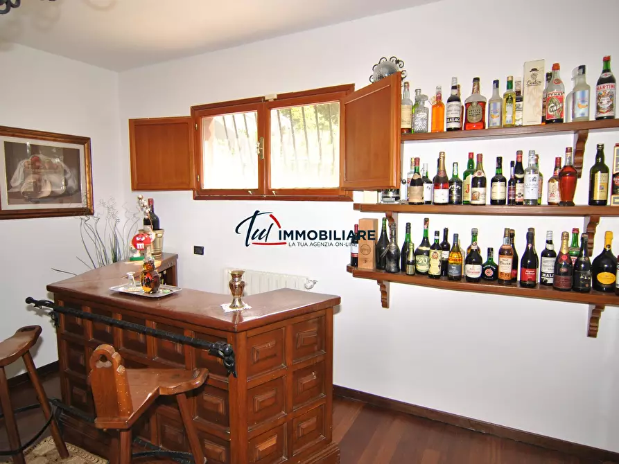 Immagine 31 di Villa in vendita  in Via Kaiser Parodi 15 a Livorno