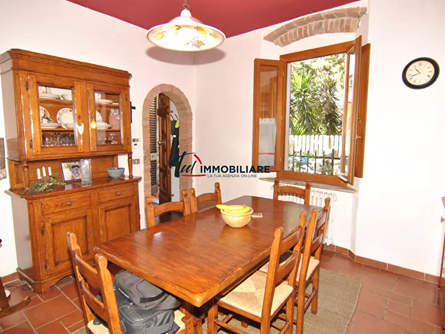 Immagine 8 di Casa indipendente in vendita  in Piazza della Chiesa 16 a Livorno