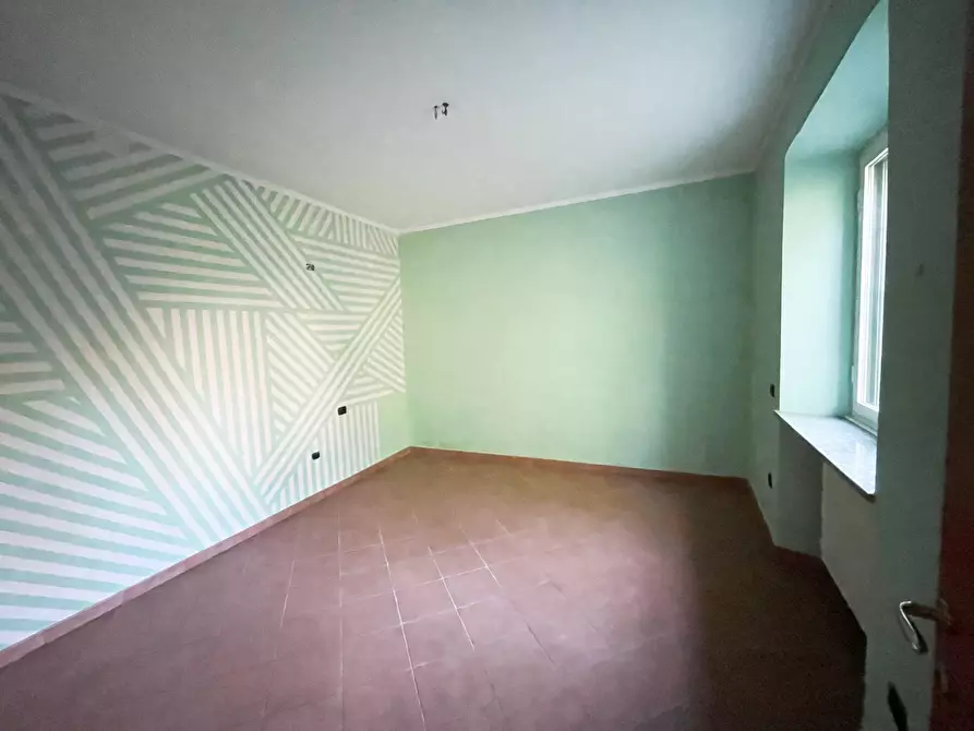 Immagine 10 di Quadrilocale in vendita  in Località Borgonuovo B 69 a Monchiero