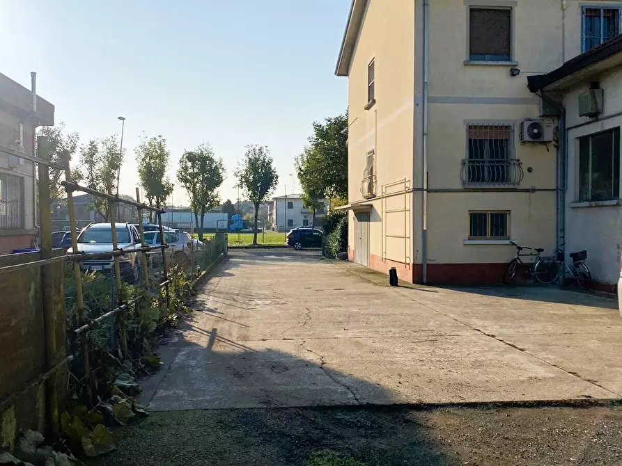 Immagine 24 di Attività artigianale in affitto  in Via Gaetano Donizetti 5 a San Secondo Parmense