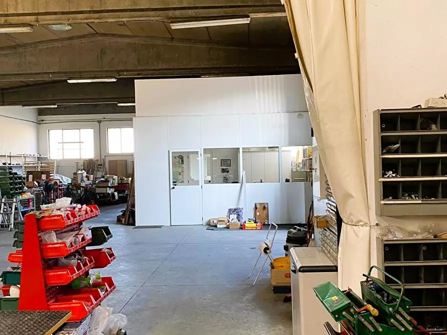 Immagine 4 di Attività artigianale in affitto  in Via Gaetano Donizetti 5 a San Secondo Parmense
