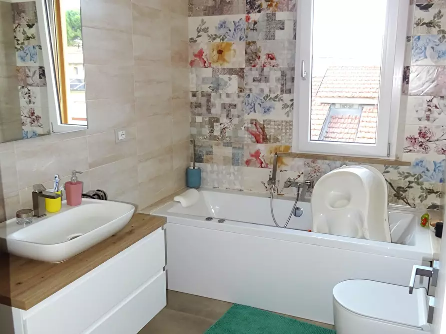 Immagine 21 di Trilocale in vendita  a Senigallia