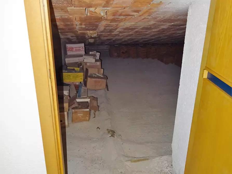 Immagine 28 di Villa in vendita  a Montemarciano