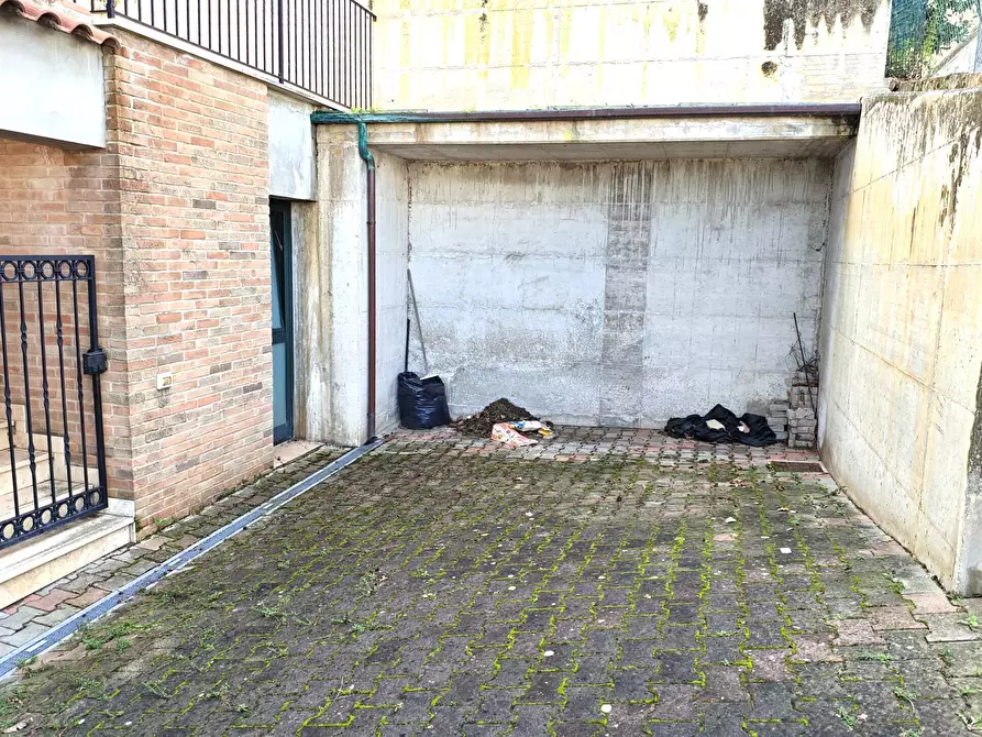 Immagine 16 di Trilocale in vendita  a Ostra Vetere