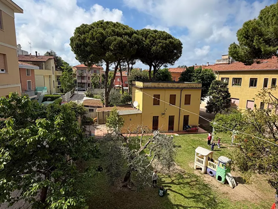 Immagine 2 di Quadrilocale in vendita  a Senigallia