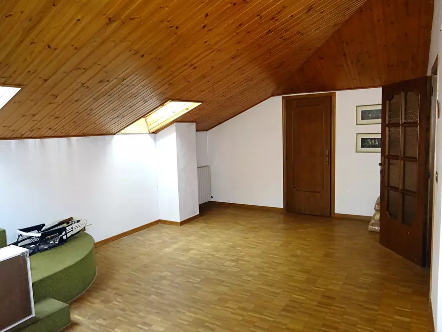 Immagine 25 di Casa indipendente in vendita  a Senigallia