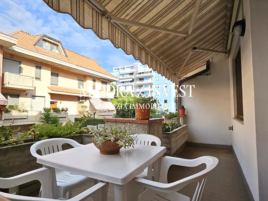 Immagine 3 di Villa in vendita  in via del Vignola 37 a San Benedetto Del Tronto