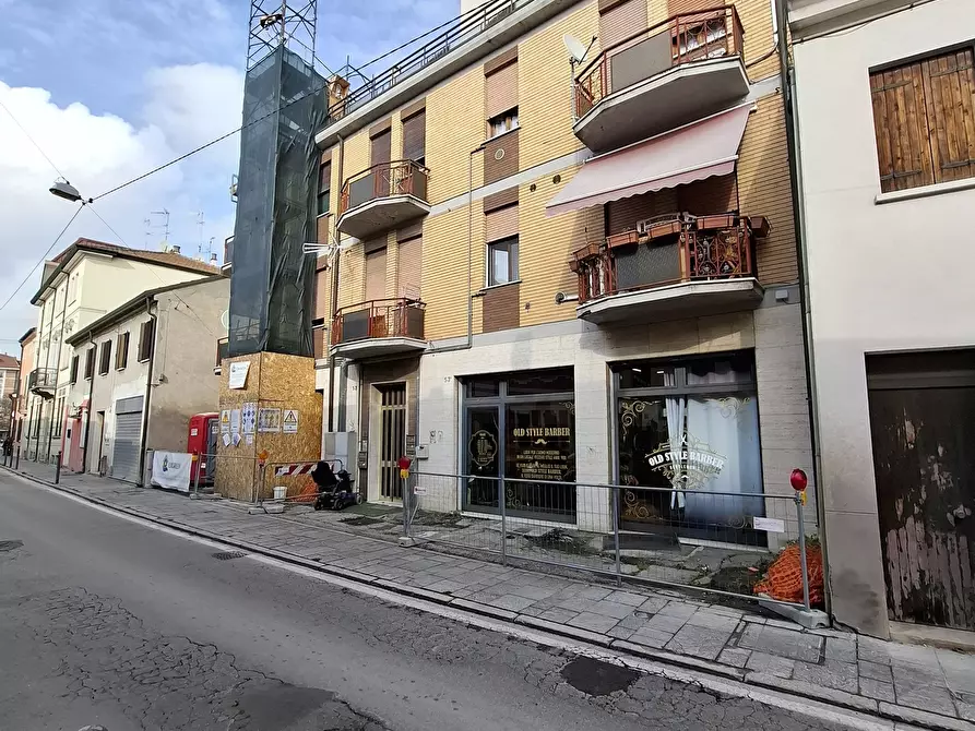 Immagine 16 di Trilocale in vendita  in Via Giosuè Carducci 53 a Rovigo