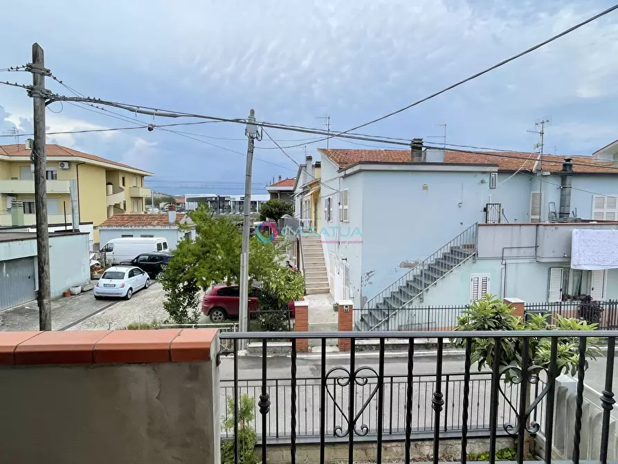 Immagine 15 di Trilocale in vendita  a Pineto