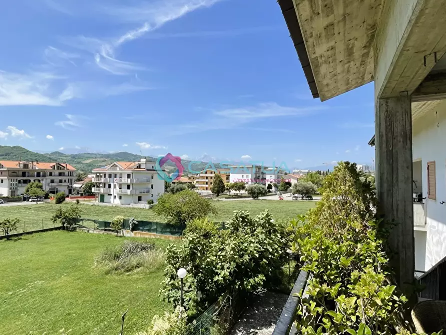 Immagine 39 di Villa in vendita  a Castellalto