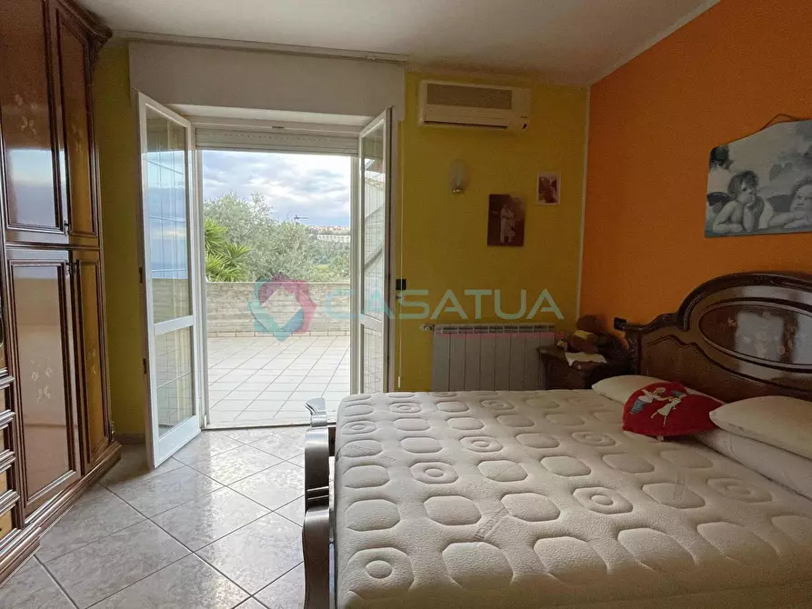 Immagine 29 di Porzione di casa in vendita  a Silvi