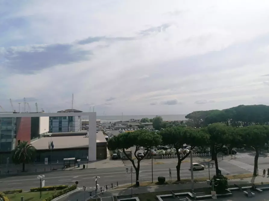 Immagine 1 di Monolocale in affitto  a Carrara