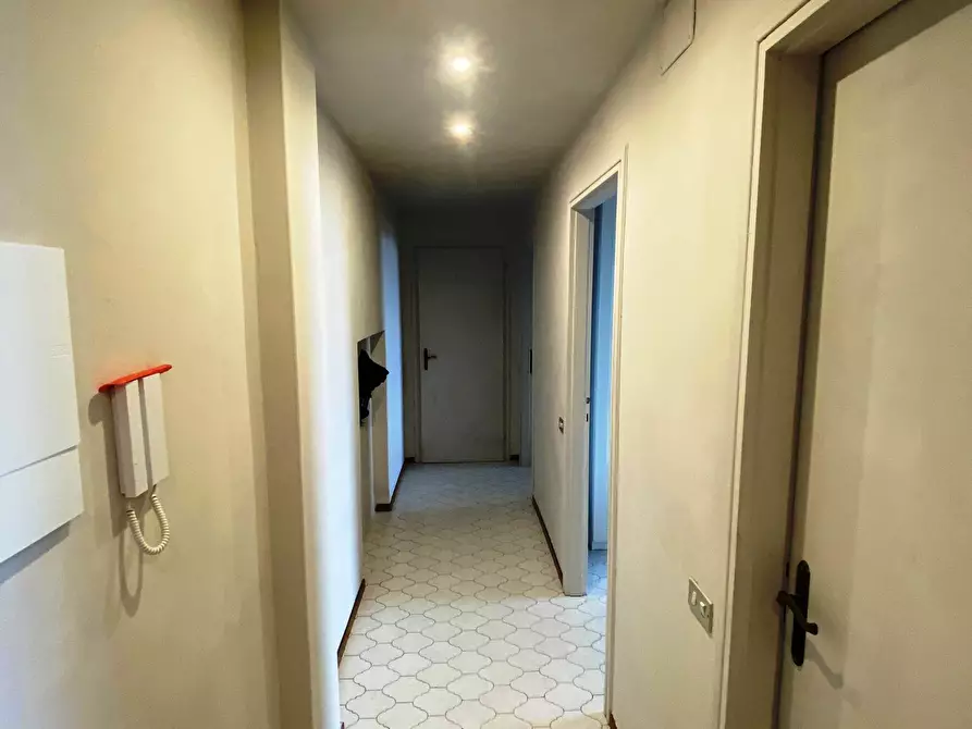 Immagine 12 di Trilocale in affitto  in Via Comano 59/1 a Carrara