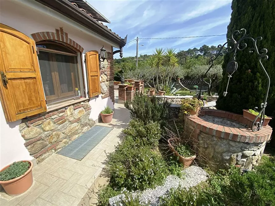 Immagine 37 di Villa in vendita  in Via Paternino 33 a Sarzana