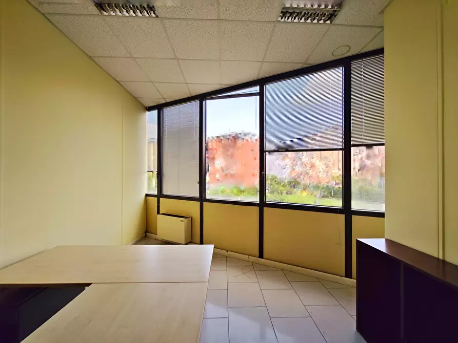 Immagine 24 di Ufficio in vendita  in Via Brigata Partigiana Ugo Muccini 92 a Sarzana