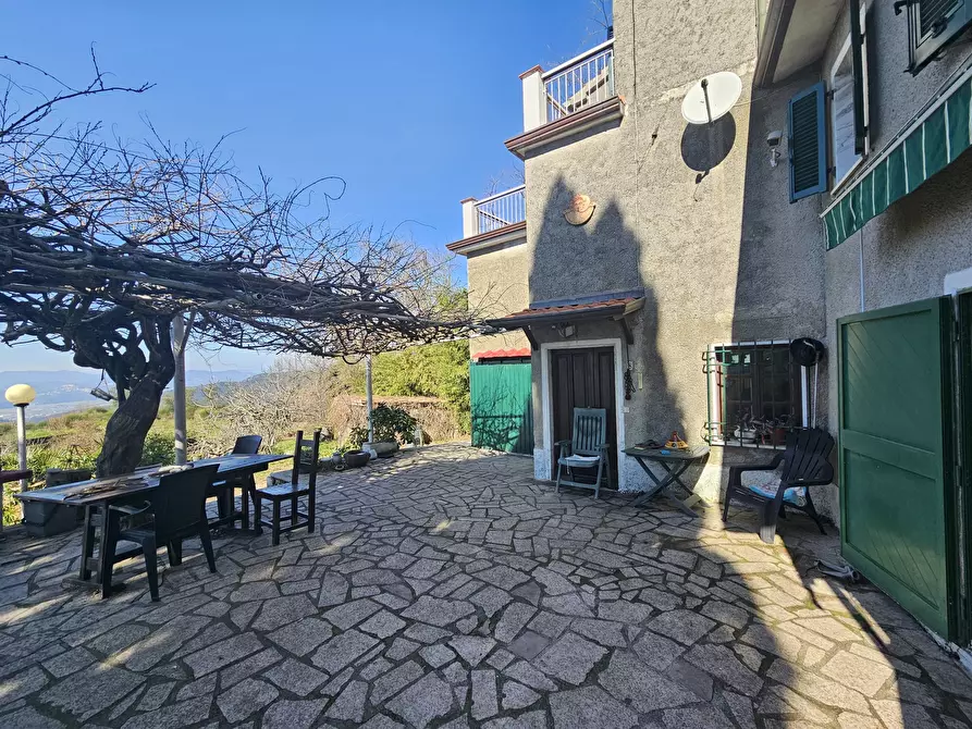 Immagine 1 di Porzione di casa in vendita  in Via Palazzina 8 a Fosdinovo