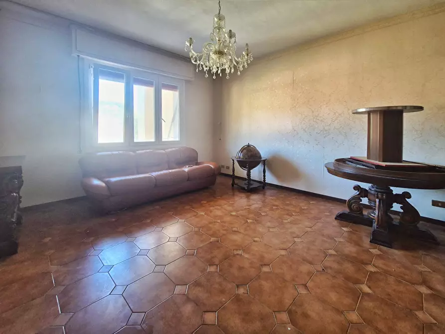 Immagine 10 di Quadrilocale in vendita  in Via Gaggiola 32 a Arcola