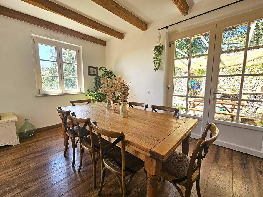 Immagine 10 di Villa in vendita  in Via Luparello 5 a Sarzana