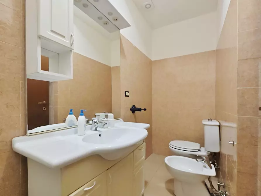 Immagine 20 di Trilocale in vendita  in Via Guerrieri 1 a Licciana Nardi